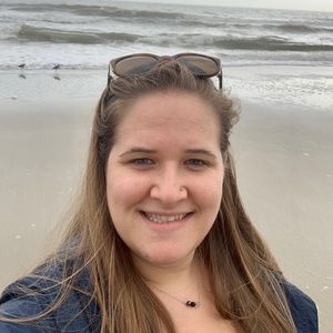 Meet your Posher, Elizabeth